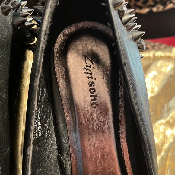 size 9 pewter/silver cones & clear stones on back 5 in heels.New tried on only - Picture 9 of 14